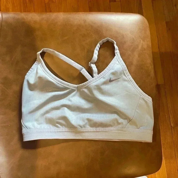 Light blue nike‎ razor back sports bra - size L - Picture 1 of 3